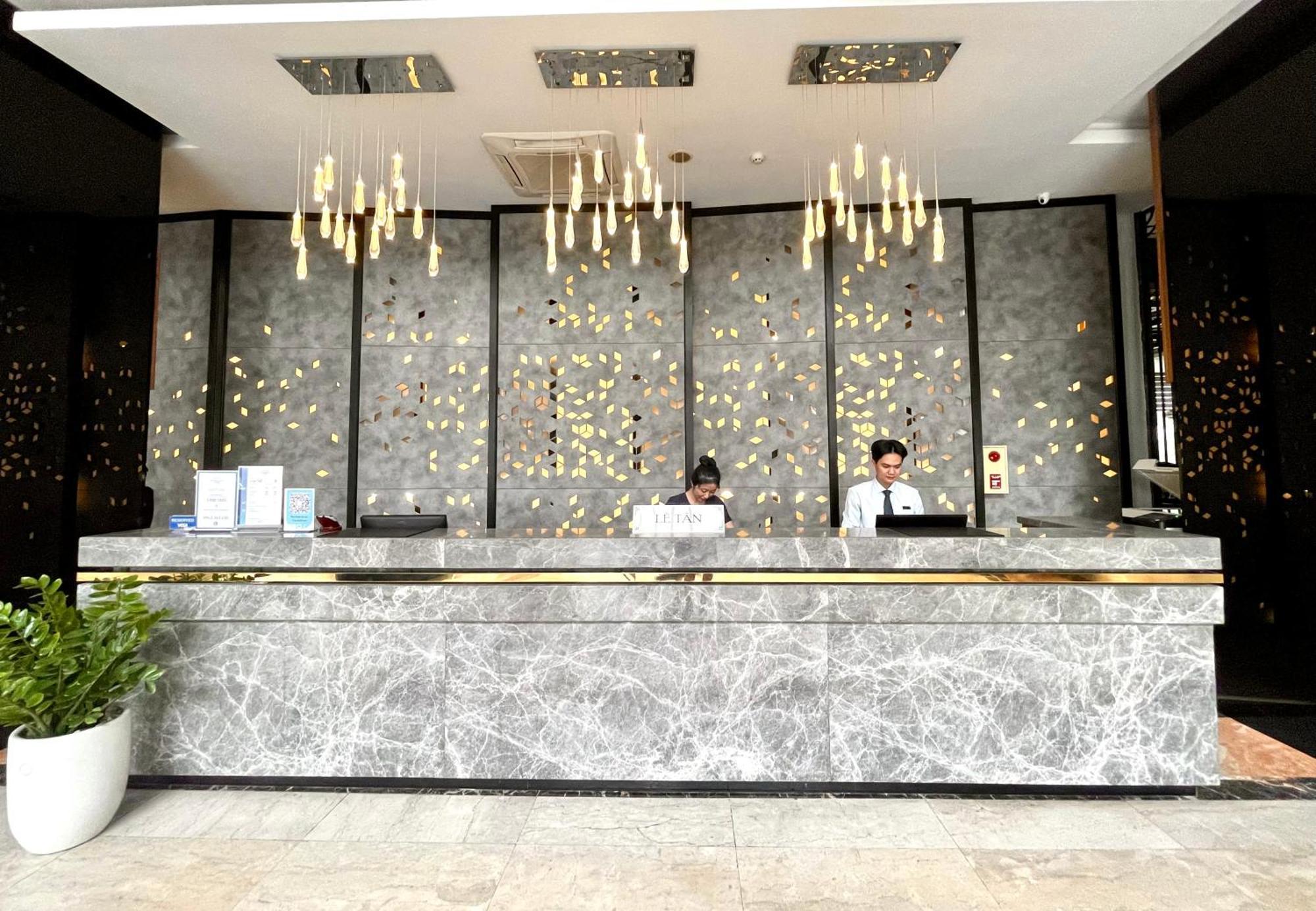 Muong Thanh Grand Xa La Hotel Hanoi Bagian luar foto