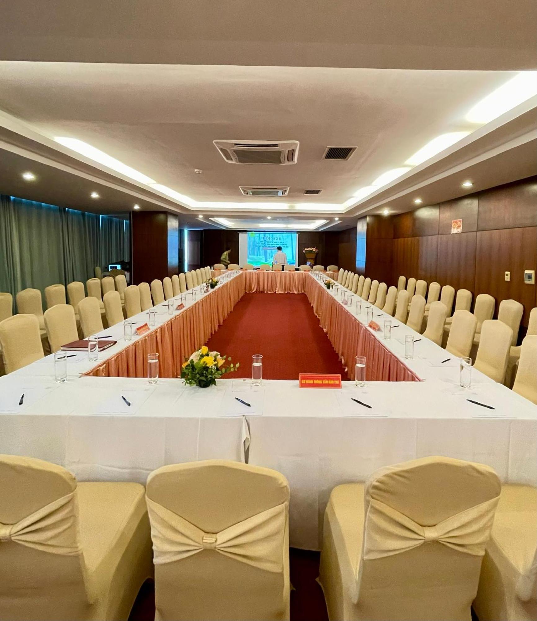 Muong Thanh Grand Xa La Hotel Hanoi Bagian luar foto