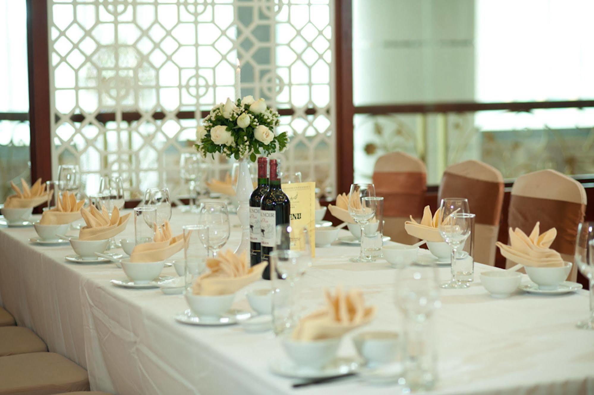 Muong Thanh Grand Xa La Hotel Hanoi Bagian luar foto